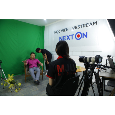 mju-media-thuc-thi-chien-luoc-truyen-thong-cho-hoc-vien-livestream-next-on